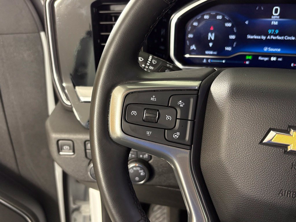 Used 2023 Chevrolet Silverado 1500 LT AWD/4WD image 19