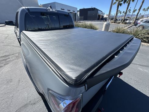 Used 2021 Toyota Tacoma TRD Sport w/ Technology Package image 25