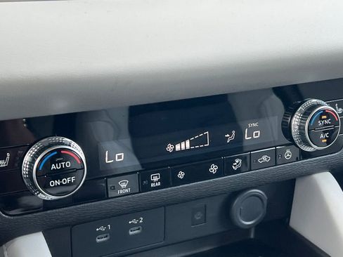 New 2026 Mitsubishi Outlander SE FWD image 22