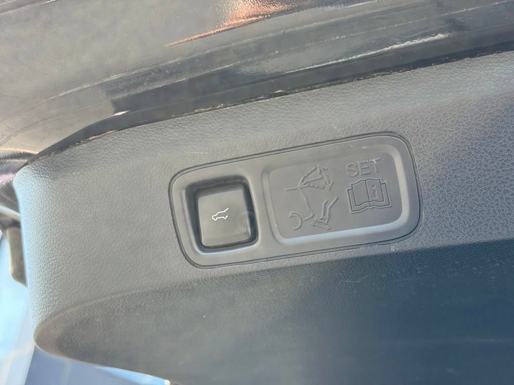Used 2022 Lincoln Navigator L 4WD image 11