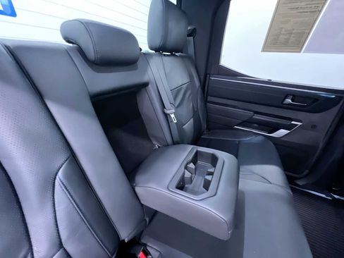 Used 2025 Toyota Tundra Platinum AWD/4WD image 37