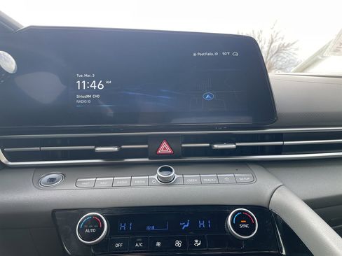 Used 2023 Hyundai Elantra SEL w/ Convenience Package image 17