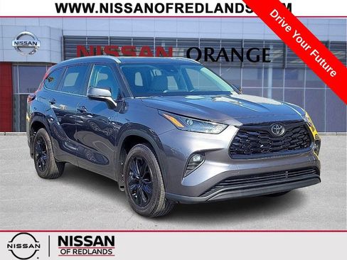 Used 2024 Toyota Highlander XLE AWD/4WD image 1