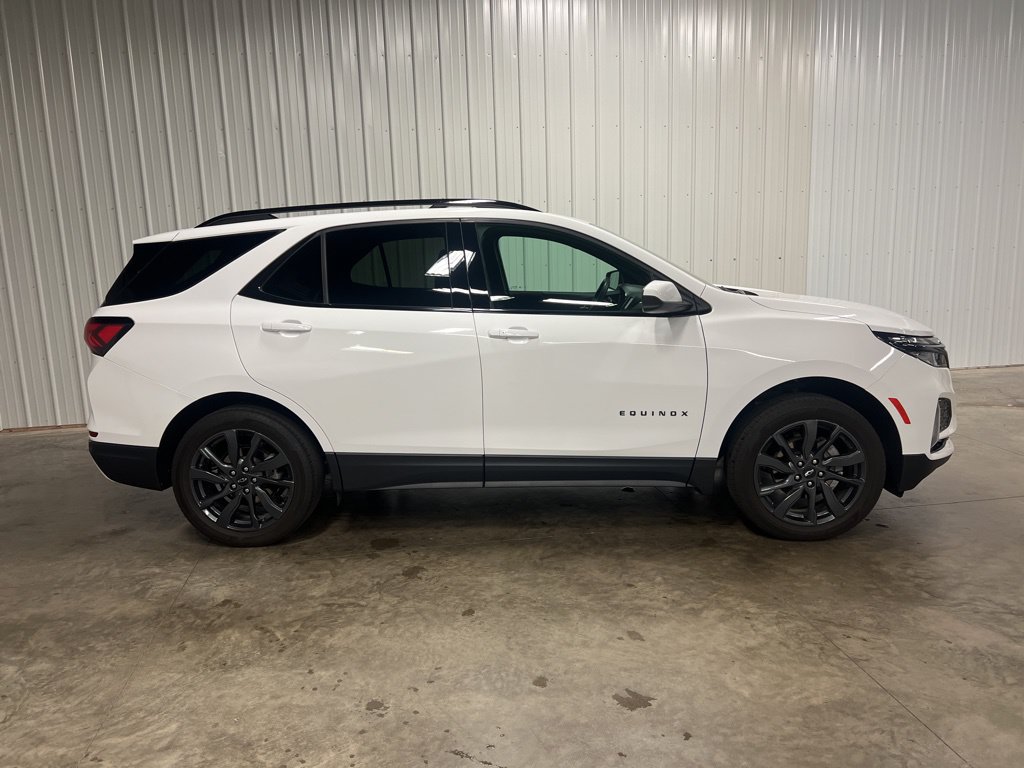 Certified 2023 Chevrolet Equinox RS AWD/4WD image 2