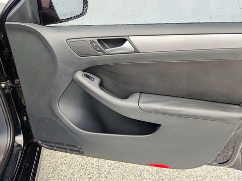 Used 2016 Volkswagen Jetta Sport w/ Lighting Package image 22