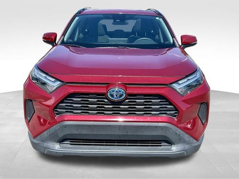 Used 2022 Toyota RAV4 XLE w/ Convenience Package AWD/4WD image 2