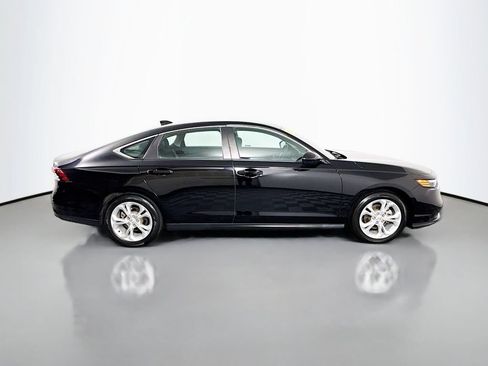 Certified 2023 Honda Accord LX image 8