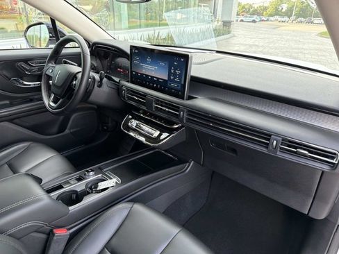 Certified 2024 Lincoln Corsair FWD image 22