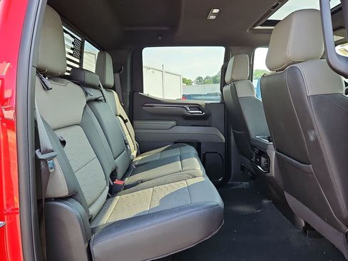 Used 2024 Chevrolet Silverado 1500 ZR2 w/ Technology Package AWD/4WD image 33