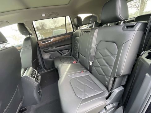 New 2026 Volkswagen Atlas SE FWD image 12