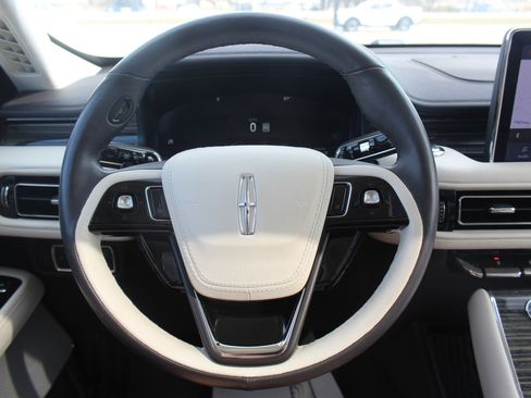 Used 2024 Lincoln Aviator Black Label w/ Dynamic Handling Package image 9