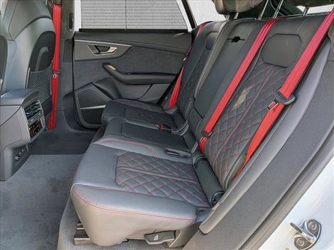 New 2026 Audi SQ8 Prestige image 17