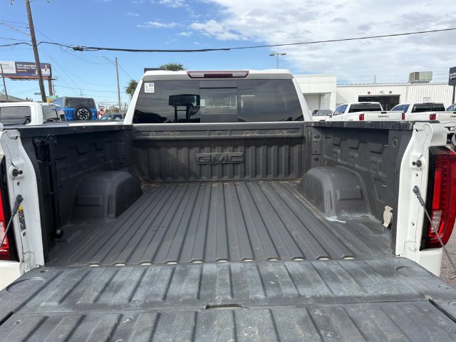 Used 2023 GMC Sierra 1500 SLT w/ SLT Premium Plus Package AWD/4WD image 10