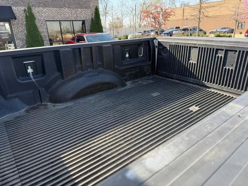 Used 2017 Ford F250 Lariat image 16