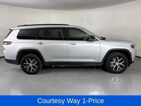 Used 2024 Jeep Grand Cherokee L Limited RWD image 12