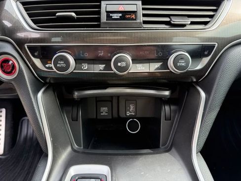 Used 2020 Honda Accord Sport image 20