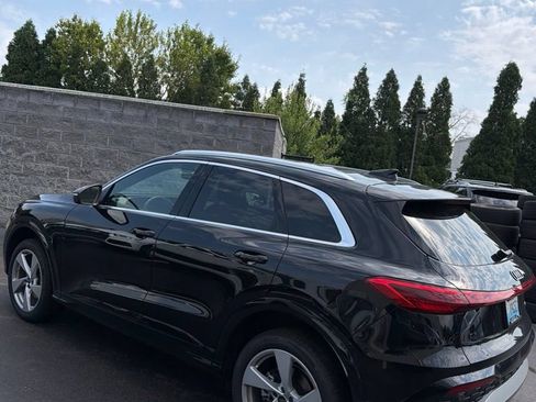 Certified 2025 Audi Q5 Premium Plus w/ Premium Plus AWD/4WD image 11