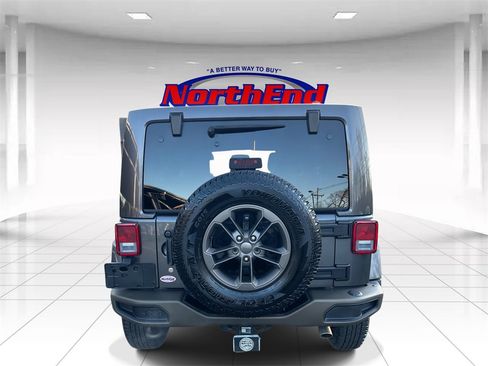 Used 2017 Jeep Wrangler Unlimited Sahara image 4