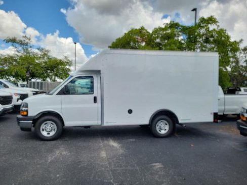 New 2025 Chevrolet Express 3500 w/ Power Convenience Package image 3