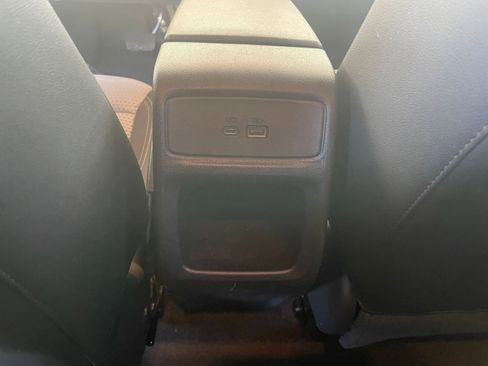 Used 2025 Chevrolet Trax LT image 23