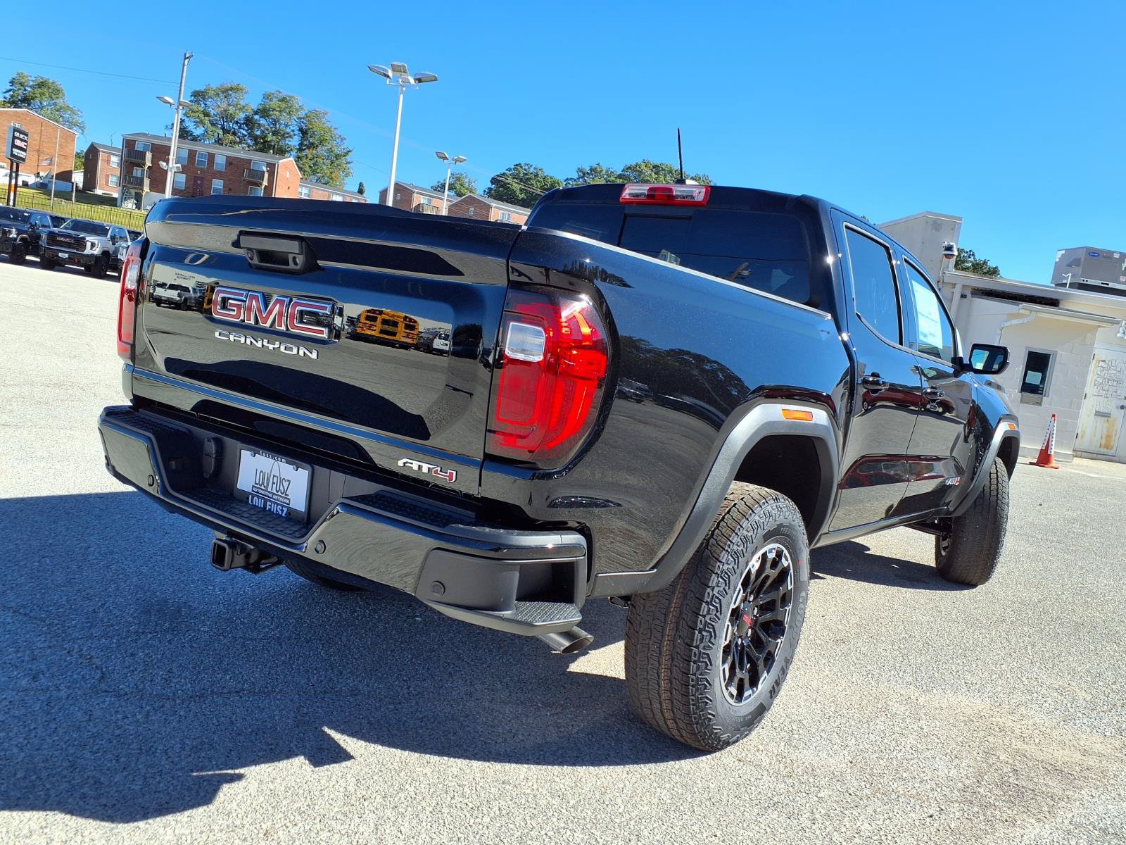 New 2026 GMC Canyon AT4 AWD/4WD image 21