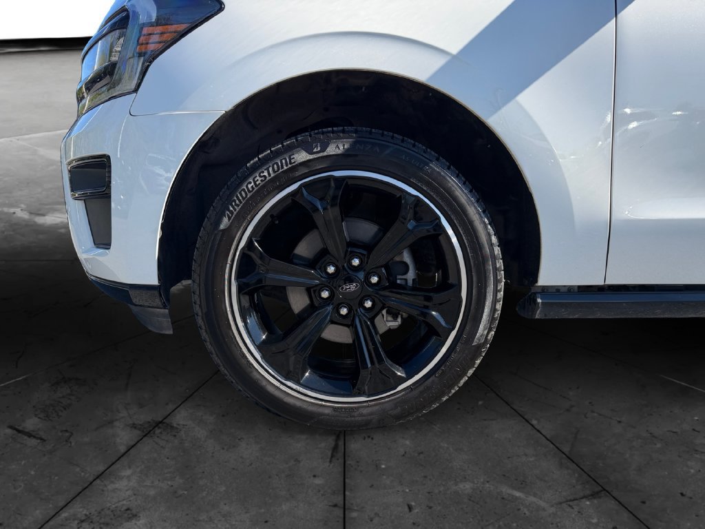 Used 2022 Ford Expedition Max Limited AWD/4WD image 14