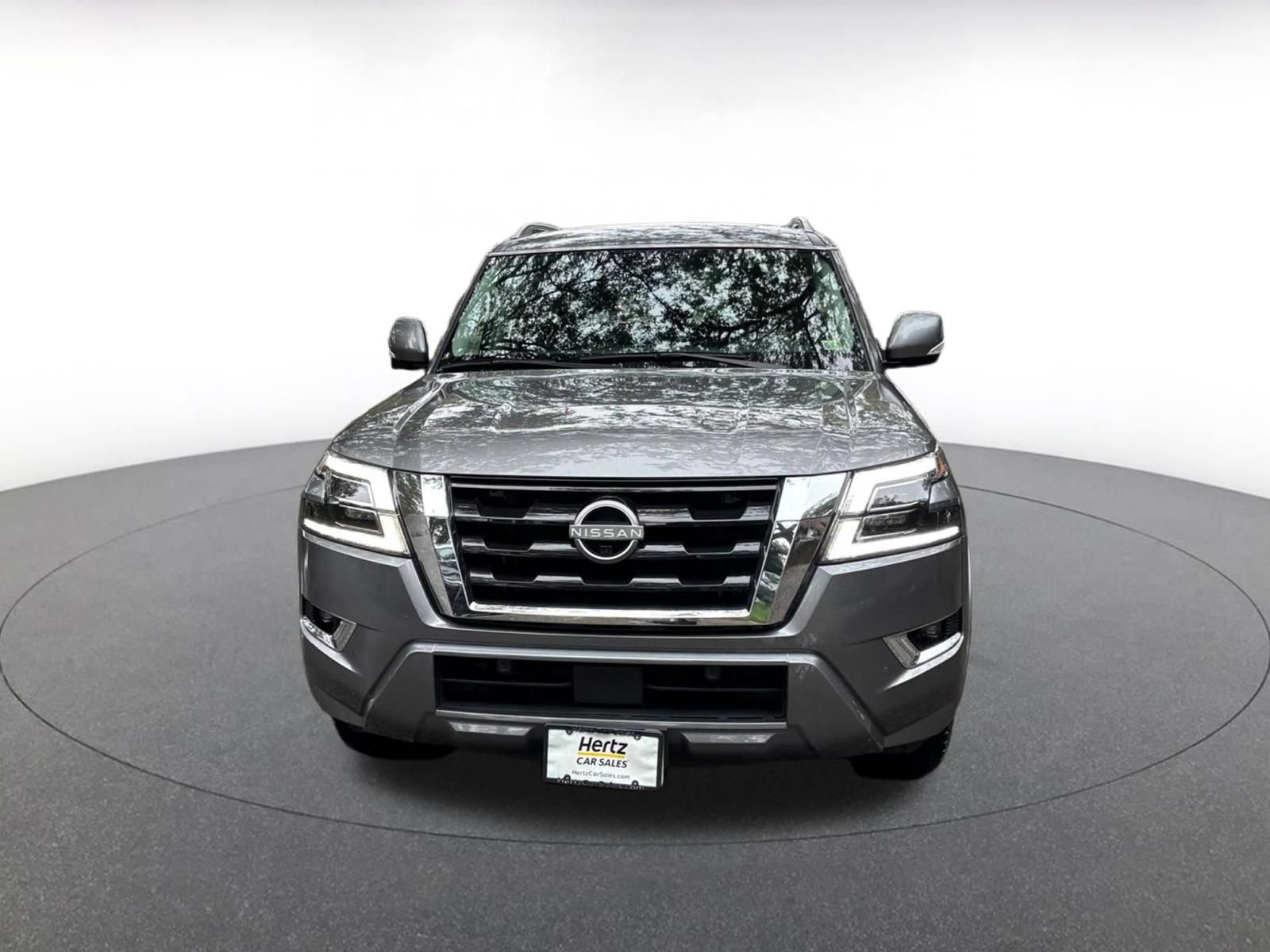Used 2024 Nissan Armada SL RWD image 2