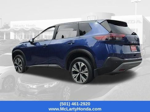 Used 2023 Nissan Rogue SV FWD image 3