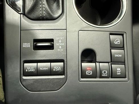 Used 2025 Toyota Highlander Platinum image 40