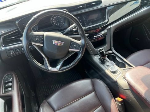 Used 2020 Cadillac XT6 Premium Luxury AWD/4WD image 9