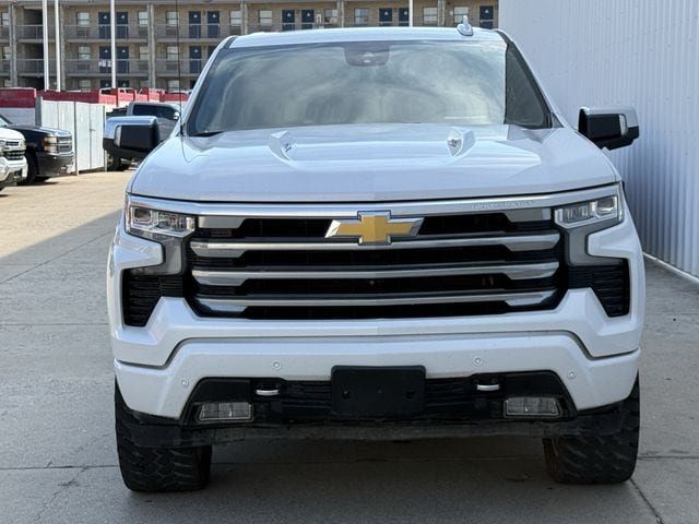 Used 2023 Chevrolet Silverado 1500 High Country w/ High Country Premium Package AWD/4WD image 8