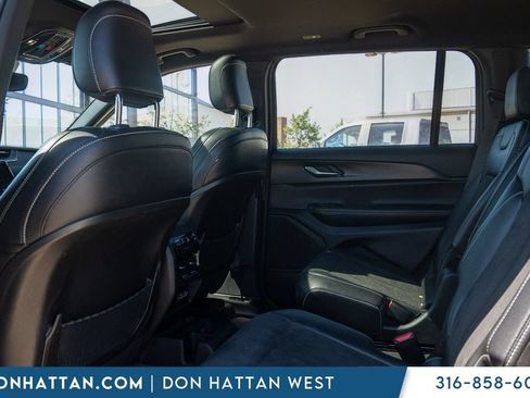 Used 2023 Jeep Grand Cherokee L Laredo AWD/4WD image 21