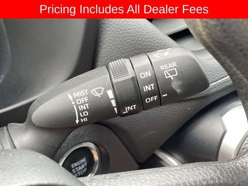 Used 2025 Toyota RAV4 XLE AWD/4WD image 28