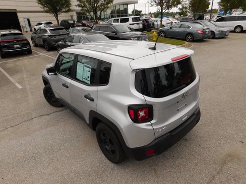 Used 2021 Jeep Renegade Sport AWD/4WD image 7