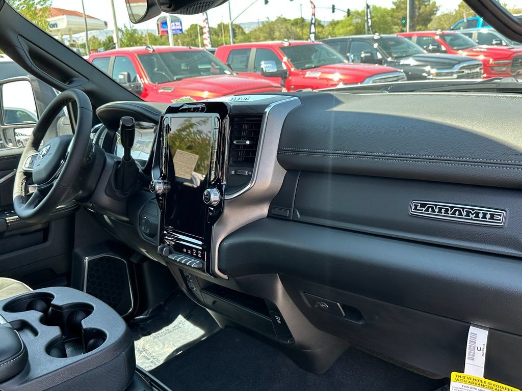 New 2026 RAM 3500 Laramie AWD/4WD image 14