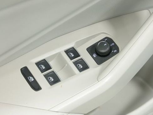 Used 2025 Volkswagen Jetta S image 26