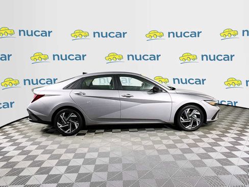 Certified 2025 Hyundai Elantra Sport image 8