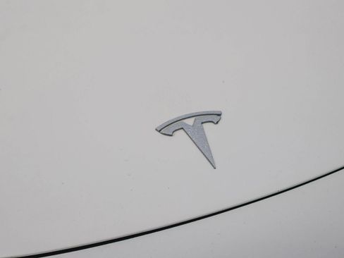 Used 2021 Tesla Model 3 Long Range image 16