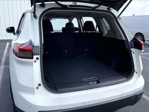 Used 2024 Nissan Rogue S AWD/4WD image 25
