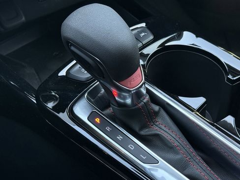 New 2026 Chevrolet Trax RS w/ Sunroof Package image 17