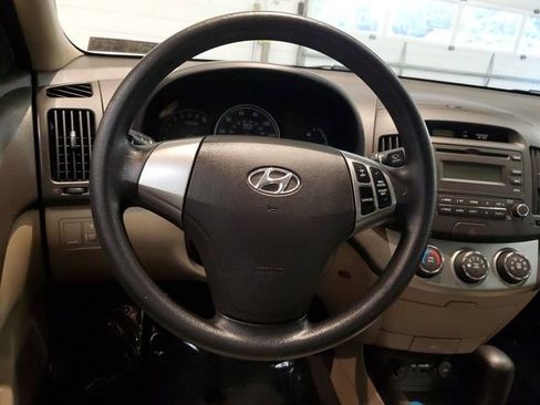 Used 2010 Hyundai Elantra GLS image 15