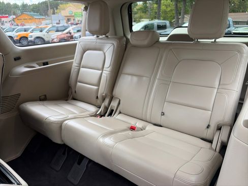 Used 2021 Lincoln Navigator L Reserve AWD/4WD image 14