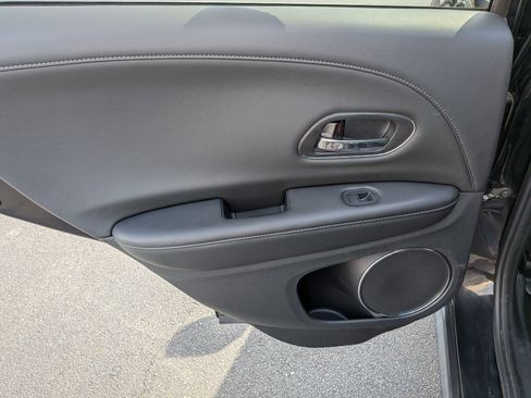 Used 2020 Honda HR-V EX-L image 26