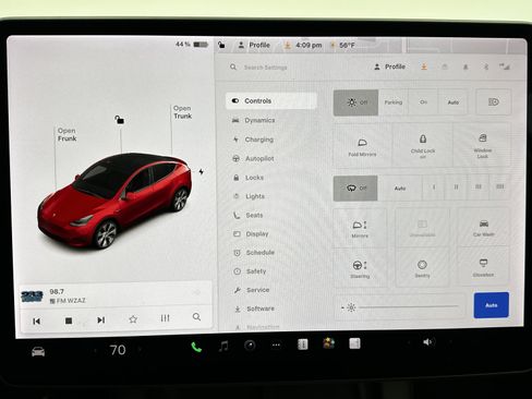 Used 2021 Tesla Model Y Long Range image 16