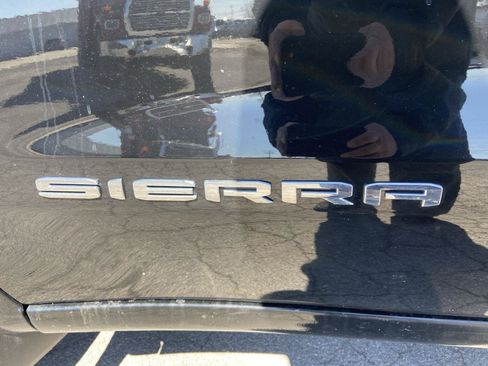 Used 2024 GMC Sierra 1500 Pro w/ Graphite Edition AWD/4WD image 35