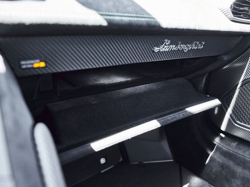 Used 2022 Lamborghini Huracan STO image 79