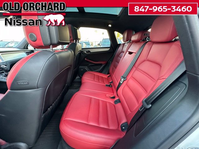 Used 2020 Porsche Macan Turbo AWD/4WD image 14