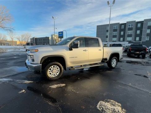 Used 2021 Chevrolet Silverado 2500 LTZ image 4