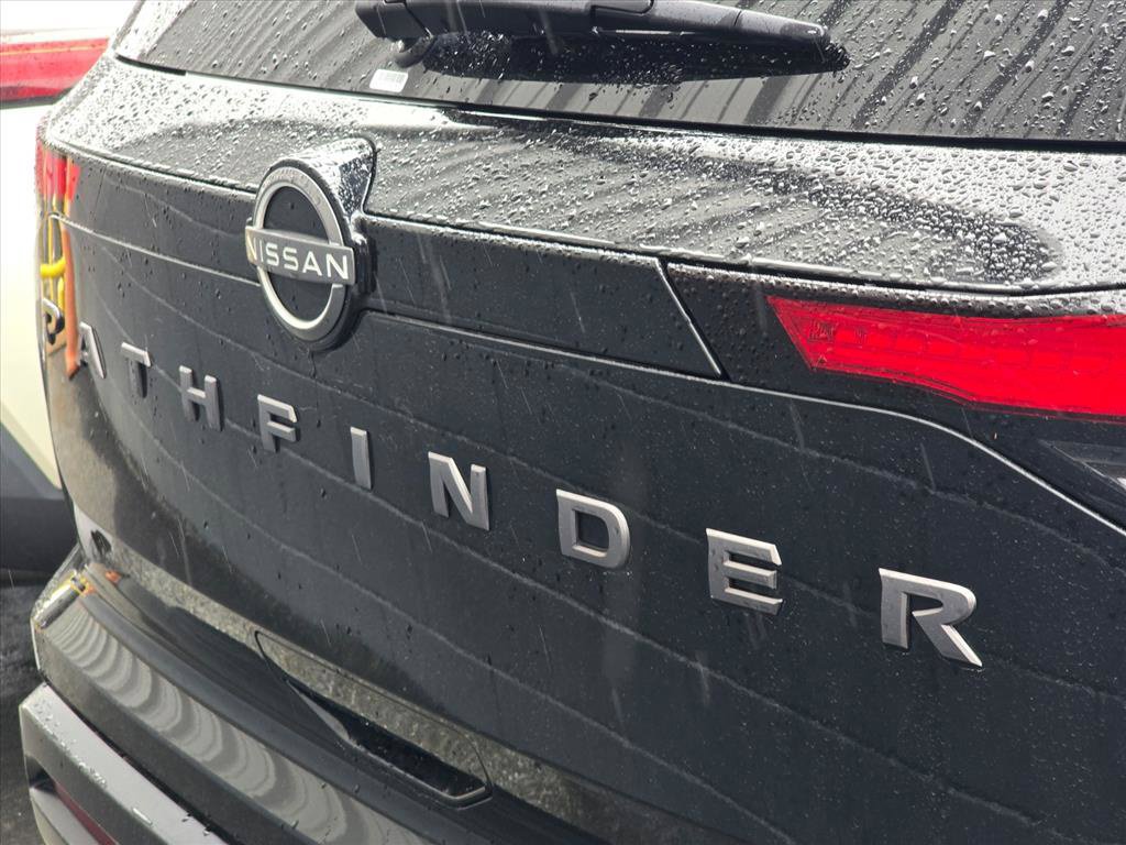 Used 2026 Nissan Pathfinder S AWD/4WD image 14