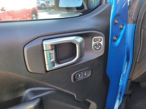 Used 2024 Jeep Wrangler Unlimited Rubicon 4xe w/ Technology Group image 13